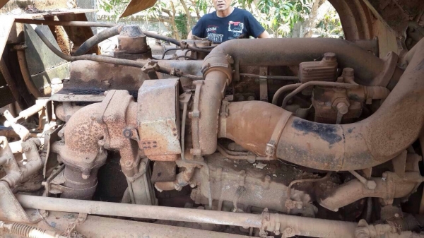 ขายรถสิบล้อหัวลากพร้อมหางโรเบท Hino เครื่อง EP100 turbo-290 แรง ช่วงล่าง ZM เบรคแห้ง จิฟฟี่ พวงมาลัยพาวเวอร์ ขายรถสิบล้อหัวลากพร้อมหางโรเบท Hino เครื่อง EP100 turbo-290 แรง ช่วงล่าง ZM เบรคแห้ง จิฟฟี่ พวงมาลัยพาวเวอร์