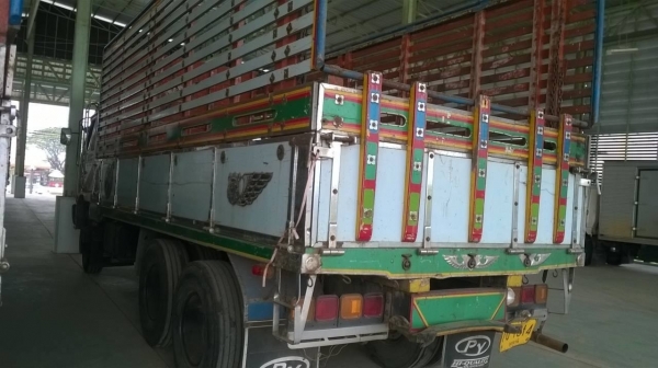 ขาย 10 ล้อ เพลาเดียว NISSAN UD เครื่อง FE6-T เทอร์โบ 220 แรงม้า คัสซีสวยตลอดเส้น เบรคทิฟฟี่ เพาวเวอร์ ยางเรเดียลเต็มทั้ง 10 เส้น ทะเบียนพร้อมโอนครับ ขาย 10 ล้อ เพลาเดียว NISSAN UD เครื่อง FE6-T เทอร์โบ 220 แรงม้า คัสซีสวยตลอดเส้น เบรคทิฟฟี่ เพาวเวอร์ ยางเรเดียลเต็มทั้ง 10 เส้น ทะเบียนพร้อมโอนครับ