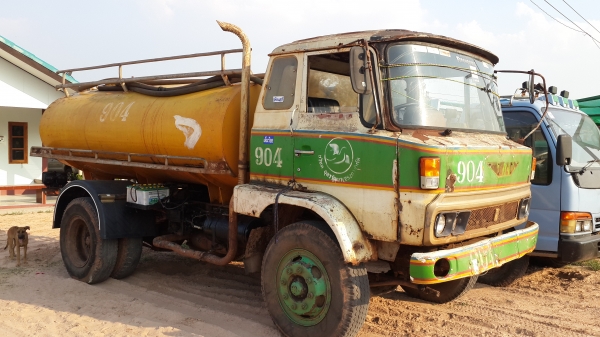 ขายด่วนHINO หกล้อรถน้ำตามสภาพโทร0843923995