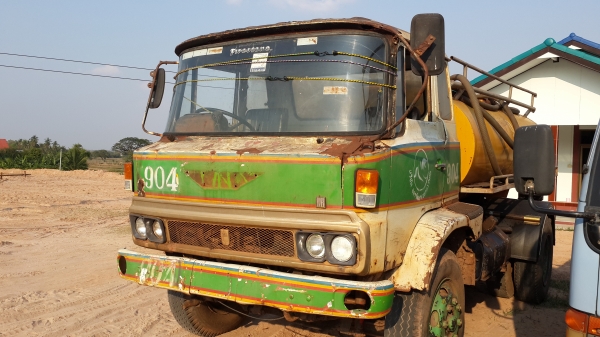 ขายด่วนHINO หกล้อรถน้ำตามสภาพโทร0843923995