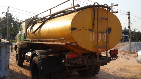 ขายด่วนHINO หกล้อรถน้ำตามสภาพโทร0843923995