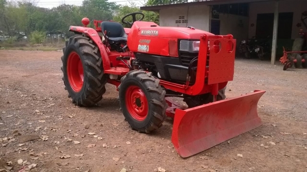 ขายรถไถ KUBOTA รุ่น L3408 สภาพพร้อมใช้งาน เอกสารทะเบียนครบ ยางเต็ม พร้อมผาน 5 และผานดันหน้า ราคาต่อรองได้ครับ ขายรถไถ KUBOTA รุ่น L3408 สภาพพร้อมใช้งาน เอกสารทะเบียนครบ ยางเต็ม พร้อมผาน 5 และผานดันหน้า ราคาต่อรองได้ครับ