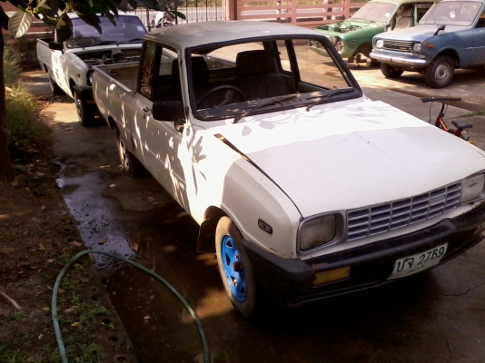 มาสด้า1300แยกขายเป็นอะไหล่ครับ