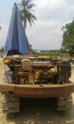 KOMATSU pc 40-2 เครื่องปั้มเปลี่ยนมาไหม่เซียงกงราคา150,000 090-772-3710 098-539-6074 KOMATSU pc 40-2 เครื่องปั้มเปลี่ยนมาไหม่เซียงกงราคา150,000 090-772-3710 098-539-6074