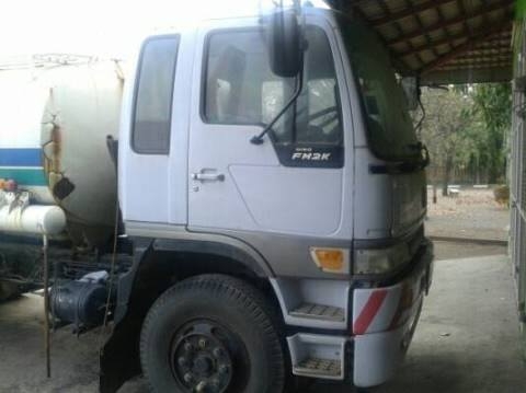 HINO FM2K 2 เพลา บรรทุกน้ำมัน 16,000ลิตรเครื่องดีเกียร์ดีสโลว์กลางคัชซีสวยราคา1,100,000 090-772-3710 098-539-6074