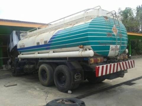 HINO FM2K 2 เพลา บรรทุกน้ำมัน 16,000ลิตรเครื่องดีเกียร์ดีสโลว์กลางคัชซีสวยราคา1,100,000 090-772-3710 098-539-6074 HINO FM2K 2 เพลา บรรทุกน้ำมัน 16,000ลิตรเครื่องดีเกียร์ดีสโลว์กลางคัชซีสวยราคา1,100,000 090-772-3710 098-539-6074