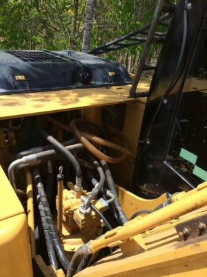 CAT 320 D เก๋งดำ 4706 ชม.ราคา2,360,000 CAT 320 D เก๋งดำ 4706 ชม.ราคา2,360,000