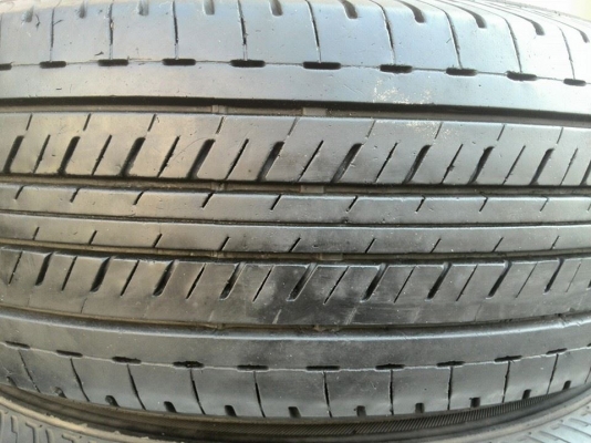 ขายยาง BRIDGESTONE DURAVIS R611 215-70-15 ปี13 ดอกหนา เนื้อนิ่ม ไม่มีปะ ชุดละ 5,500 บาท