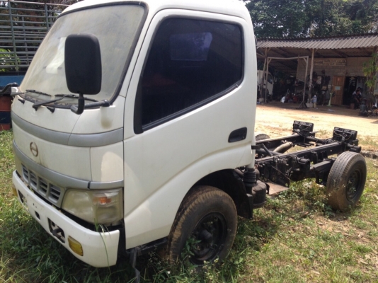 (มี2คัน)...ขายคันละ290000. รถบรรทุก4ล้อHino Dutro. 100แรง ปี2547 รถสวยสภาพดี เล่ม ม.79ไว้ที้ง2