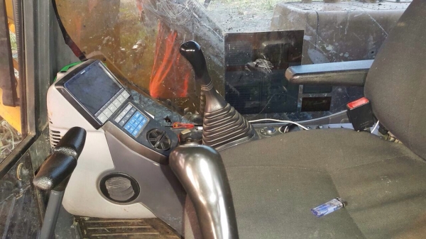 ขายด่วน KoMATSU PC130-8 รถบ้านฝากขาย พร้อมใช้งานได้ทันที สภาพสมบูรณ์ สนใจติดต่อได้จ้า