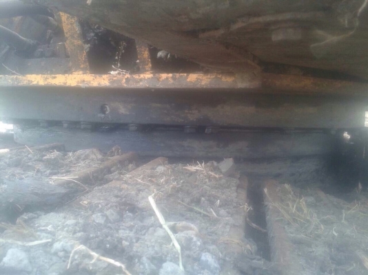 ขายด่วน KOMATSU PC100-6  รถบ้านฝากขาย สภาพพร้อมใช้งาน ใบแทรคใหญ่ สวย เดิม ๆๆ