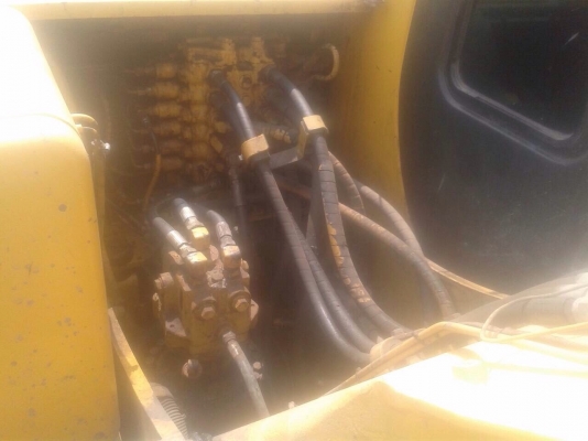 ขายด่วน KOMATSU PC100-6  รถบ้านฝากขาย สภาพพร้อมใช้งาน ใบแทรคใหญ่ สวย เดิม ๆๆ