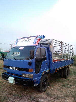 ขาย ISUZU NPR 125HP เฟืองFหน้าหลัง พวงมาลัยเพาเวอร์ แอร์เย็นเฉียบ