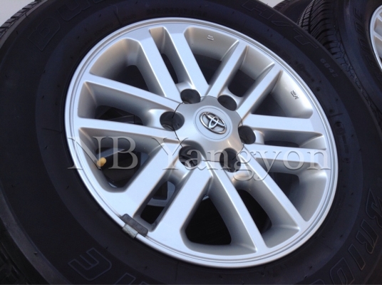 ล้อแม็ก Toyota Vigo champ prerunner , fortuner ขอบ 17 พร้อมยาง 265-65-17 ปลายปี13