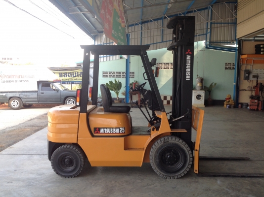 ขายโฟล์คลิฟท์ มิตซู 2.5 ตัน เสา 4 เมตร  พร้อมใช้งาน สภาพสวย