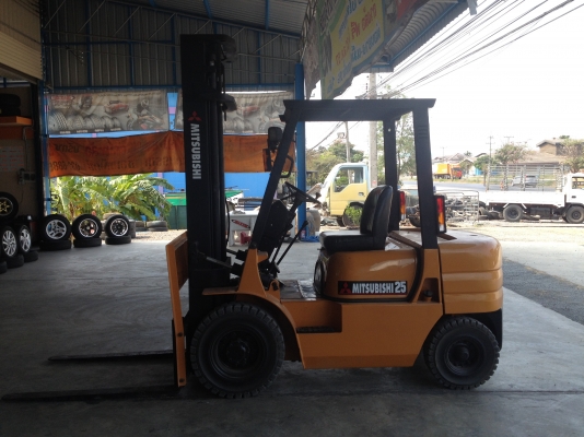 ขายโฟล์คลิฟท์ มิตซู 2.5 ตัน เสา 4 เมตร  พร้อมใช้งาน สภาพสวย