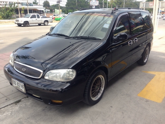 KIA CARNIVAL ปี 2001 AUTO รถสวย ตัว TOP สุด เบาะหนังสภาพสวย เครื่องวิ่งดี ช่วงล่างดี แอร์เย็น กระจกไฟฟ้า ล้อ MAX ภายในลายไม้สภาพสวย สีสวย รถพร้อมใช้งาน จัดไฟแนนได้