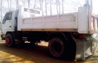 MITSUBISHI CANTER FE 115 HP 4D34 หกล้อดั๊มพ์ กระบะดั๊มพ์เหล็ก 4 ตันความยาว 3.60 เมตรสภาพสวยเต็มดีมากครับพร้อมบรรทุกหนักได้เลย เครื่องแรงดีเดิมๆไม่เยิ้ม หัวเก๋งไม่มีผุภายในเก๋งคอนโซลสวยครบ เบาะไม่มีขาด แอร์ พวงมาลัยเพาเวอร์ เกียร์ร็อค ช่วงล่างอย่างใหญ่คัชซ MITSUBISHI CANTER FE 115 HP 4D34 หกล้อดั๊มพ์ กระบะดั๊มพ์เหล็ก 4 ตันความยาว 3.60 เมตรสภาพสวยเต็มดีมากครับพร้อมบรรทุกหนักได้เลย เครื่องแรงดีเดิมๆไม่เยิ้ม หัวเก๋งไม่มีผุภายในเก๋งคอนโซลสวยครบ เบาะไม่มีขาด แอร์ พวงมาลัยเพาเวอร์ เกียร์ร็อค ช่วงล่างอย่างใหญ่คัชซ