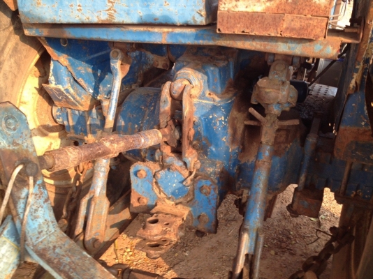 FORD 6600 แท้ T5 เสื้อเรียบ ไอดีกลม หาง3 ใบดัน เอกสารสัญาซื้อขายคับ