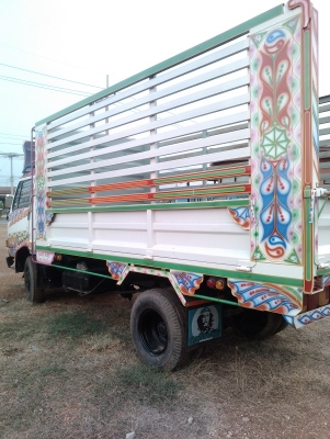 ขาย HINO KM 117แรง กะบะเหล็กดั้มเกษตรต่อไหม่เอี่ยม เพ้นลายสวย