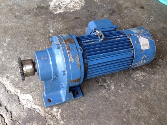 ขายมอเตอร์เกียร์ Sumitomo Cycro drive 2HP. 380V อัตราทด 1:51 มีระบบเบรคในตัว เพลาออกประมาณ 28 รอบต่อนาที สภาพสวย วิ่งนิ่ม พร้อมใช้งาน ขายมอเตอร์เกียร์ Sumitomo Cycro drive 2HP. 380V อัตราทด 1:51 มีระบบเบรคในตัว เพลาออกประมาณ 28 รอบต่อนาที สภาพสวย วิ่งนิ่ม พร้อมใช้งาน