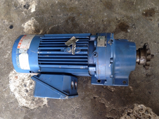 ขายมอเตอร์เกียร์ Sumitomo Cycro drive 0.5HP. 380V อัตราทด 1:43 มีระบบเบรคในตัว เพลาออกประมาณ 33 รอบต่อนาที สภาพสวย วิ่งนิ่ม พร้อมใช้งาน ขายมอเตอร์เกียร์ Sumitomo Cycro drive 0.5HP. 380V อัตราทด 1:43 มีระบบเบรคในตัว เพลาออกประมาณ 33 รอบต่อนาที สภาพสวย วิ่งนิ่ม พร้อมใช้งาน