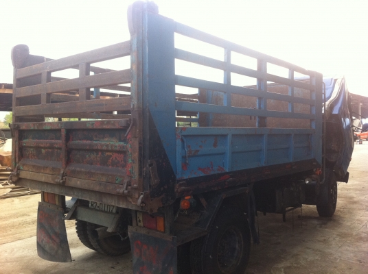 ISUZU NPR ดั้มสามมิตร รถห้างแท้ เครื่อง 4BD1-115 แรงม้า ช่วงล่าง F เครื่องดี ยางเต็ม มีสโลส์ คัสซีสวยๆ ทะเบียนเต็ม พร้อมใช้งาน