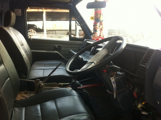 ISUZU NPR ดั้มสามมิตร รถห้างแท้ เครื่อง 4BD1-115 แรงม้า ช่วงล่าง F เครื่องดี ยางเต็ม มีสโลส์ คัสซีสวยๆ ทะเบียนเต็ม พร้อมใช้งาน