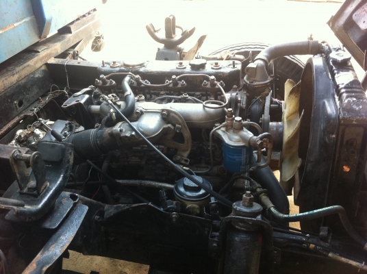 ISUZU NPR ดั้มสามมิตร รถห้างแท้ เครื่อง 4BD1-115 แรงม้า ช่วงล่าง F เครื่องดี ยางเต็ม มีสโลส์ คัสซีสวยๆ ทะเบียนเต็ม พร้อมใช้งาน