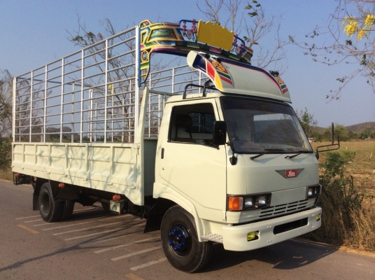 ขายHINO 6ล้อ ยาว 5.6เมตร คอกสูง2.3 ม.เครืรองดี ครัทซีสวย ขาย400,000 บาท (ศุภากร 081-4252943)