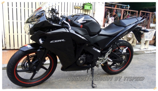 ขาย CBR 150i ท่อแต่งทรงอาคา ทะเบียนตอง 777