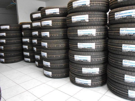 ขายยางใหม่ Dunlop T1 195/65/15 ปี 14 ราคา 6,400.-/ชุด ใส่ ถ่วง ฟรีค่ะ