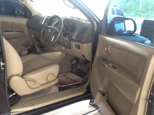 ขายครับวีโก้แชมป์ปี54วิ่งน้อยครับหน้าเดิมๆเครื่องสวยมากครับยางดี4เส้นราคาเบาๆ