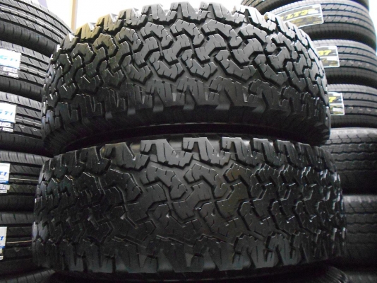 ขายยาง BF Goodrich All -Terrain T/A 265/65/18 ปี 13 ดอกสวย ไม่มีปะ 1 ชุด/ใส่ฟรี ส่งฟรึค่ะ