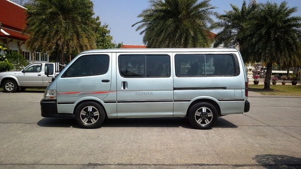 TOYOTA HIACE 1997