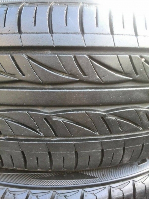ขายยาง Brigdestone AR10 185-55-15 ปี 08 ดอกหนา ไม่กินข้าง ไม่บวม ราคาชุดละ 2,000 บาท