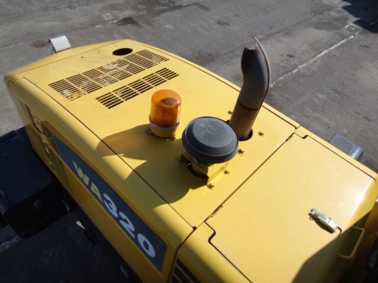 ขายคันที่ 3. รถตัก KOMATSU WA320-5 นำเข้าจากญี่ปุ่น 090-986-2521 อ๊อบ