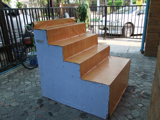 ชั้นวางขายของตลาดนัด