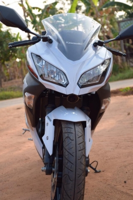 ขาย Ninja 300 Abs สีขาว จด มิย 2014 รถ 9 เดือน สภาพป้ายแดง