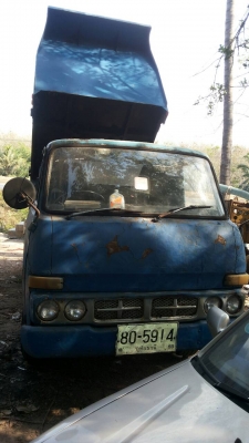 ขายรถบรรทุก 6 ล้อดัมพ์ NISSAN 88 แรงม้า ราคา 160000