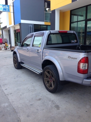 ขาย ปี 2003 D-max 4WD สี่ประตู 270000 บาท ขาย ปี 2003 D-max 4WD สี่ประตู 270000 บาท