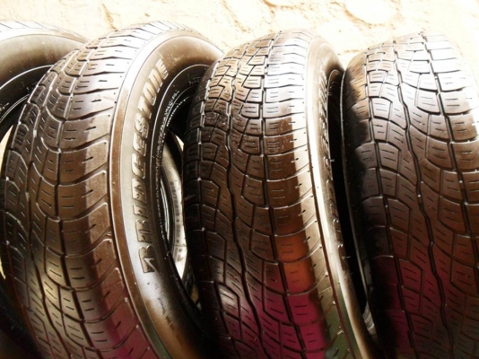 ยางกระบะขอบ16 บริดสโตน215-70-R16ลงพื้นปี12(4เส้น2,400บ) ยางกระบะขอบ16 บริดสโตน215-70-R16ลงพื้นปี12(4เส้น2,400บ)