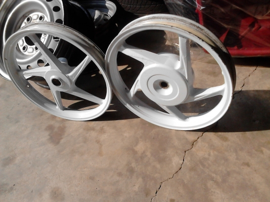 แม๊ก KUNI  รถจักรยายยนต์ HONDA  KRICK คู่ ล้อหน้า-หลัง TEL.081-427-3941