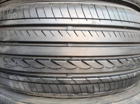ขายยาง YOKOHAMA dB 205-45-17 ปี14 ดอกยางเหมือนใหม่นิ่มมาก ไม่กินข้าง ไม่มีปะ มีรอยเบียดซุ้มนิดหน่อย คู่ละ 3,200 บาท ‪