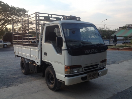 ขายรถบรรทุก 4 ล้อ ISUZU สภาพเดิมๆ พร้อมใช้งาน