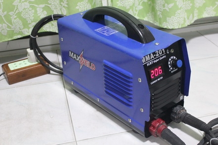 เครื่องเชื่อมระบบอินเวอร์เตอร์ แม๊กเวล  200a  IGBT สภาพดีผ่านการใช้งานมาน้อย อุปกรณ์สายเชื่อมครบพร้อมใช้