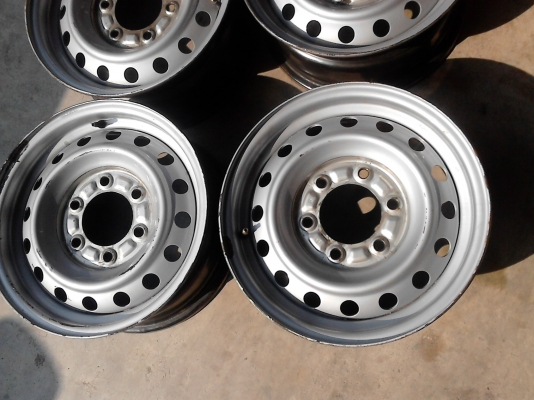 กะทะล้อ 6 รู  ขอบ 15   ( 15X 6 1/2 )    ชุด 4 ใบ TEL.081-427-3941