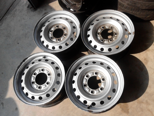 กะทะล้อ 6 รู  ขอบ 15   ( 15X 6 1/2 )    ชุด 4 ใบ TEL.081-427-3941