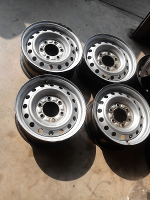 กะทะล้อ 6 รู  ขอบ 15   ( 15X 6 1/2 )    ชุด 4 ใบ TEL.081-427-3941