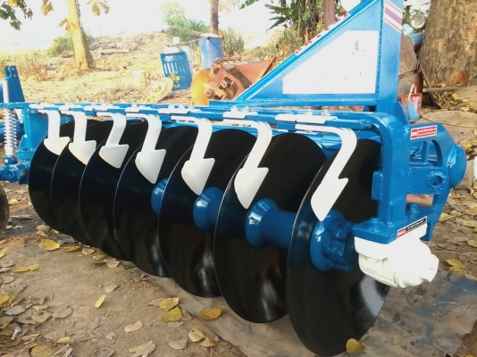 ขายผาน7CMTตัวใหม่ใบใหม่น็อต5ตัวดูสินค้าได้ที่จังหวัดสุโขทัย ขายผาน7CMTตัวใหม่ใบใหม่น็อต5ตัวดูสินค้าได้ที่จังหวัดสุโขทัย